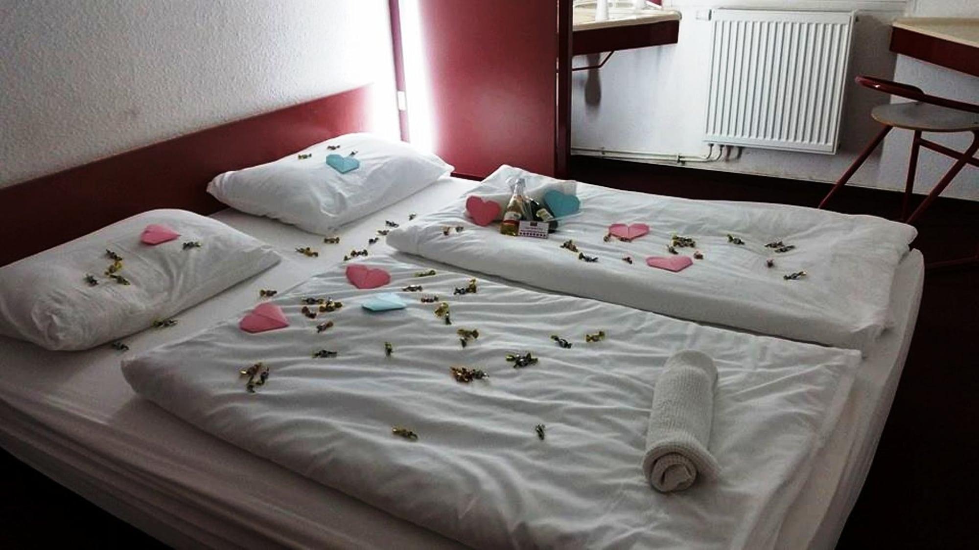 Drive Inn Hotel Torokbalint Ngoại thất bức ảnh